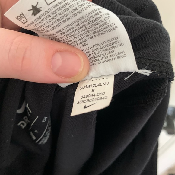 🖤 Nike Women’s Black Crop Dri-Fit Leggings Recycled Material - Size Small - GUC - Picture 5 of 5